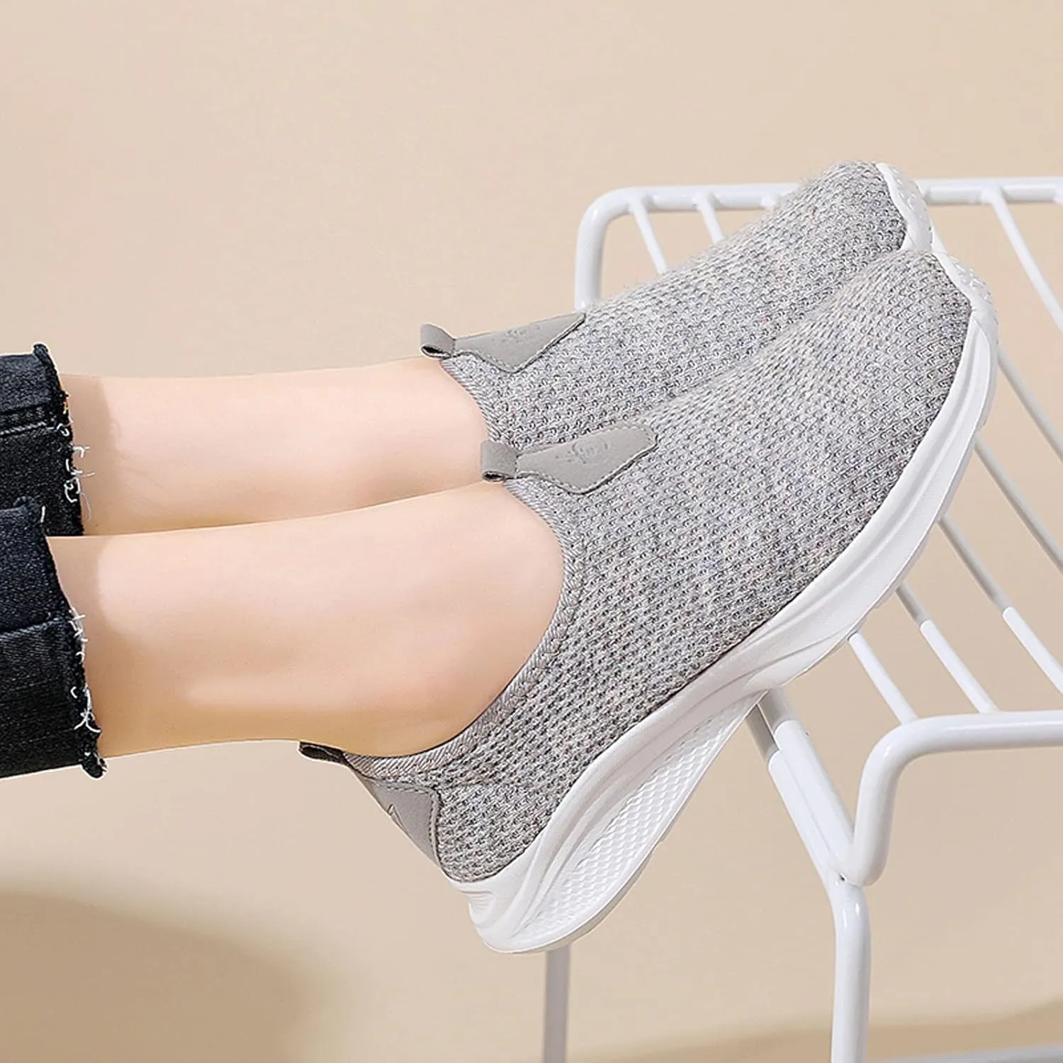 Women Casual Slip On Loafers Comfortable Walking Shoes Lightweight Canvas Sneakers Non Slip Flat Flats
