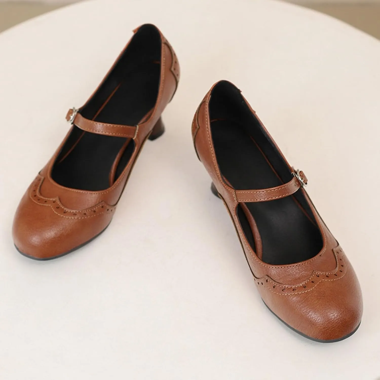 Women's Round Closed Toe Ankle Strap Buckle Mary Jane Pumps Classic Retro Kitten Low Heels Wingtip Brogues Oxfords Shoes